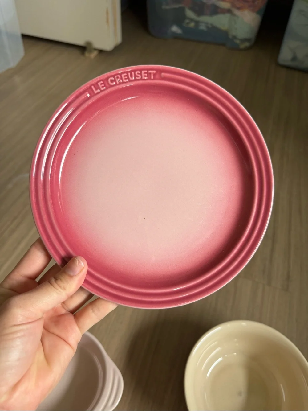 Le Creuset Pink and Cream Stoneware 3 Piece Bowls and Plate Set